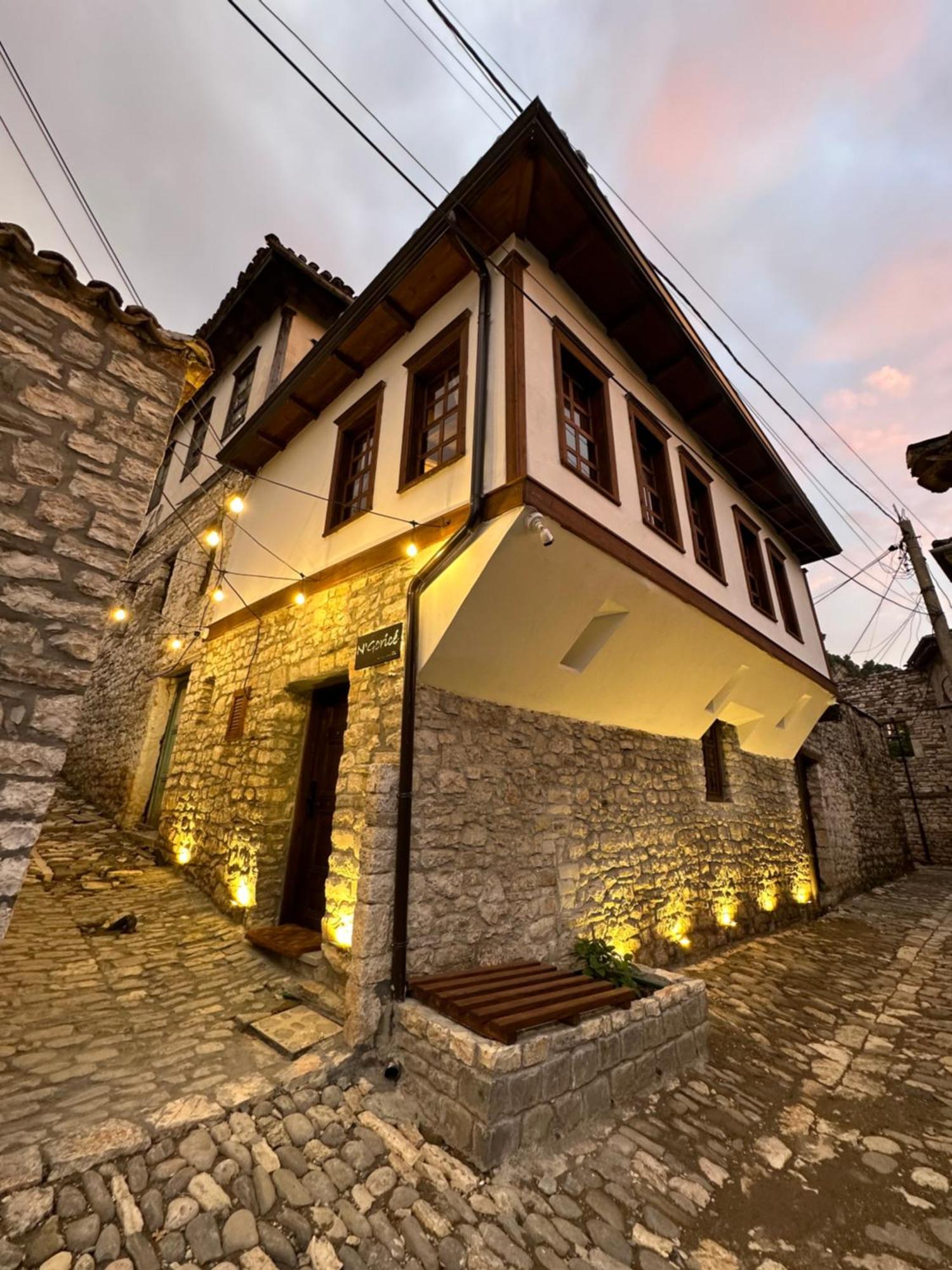 N'Gorice Hotel Berat Exterior photo